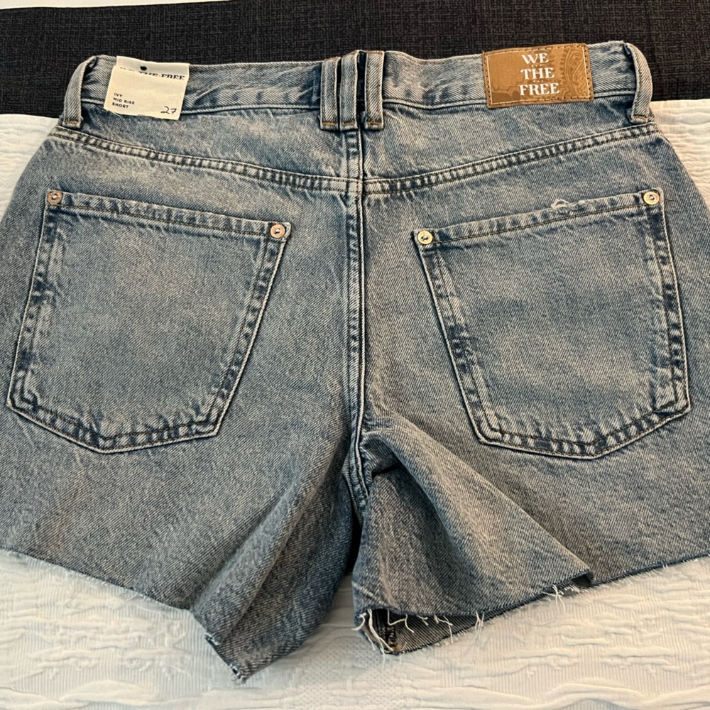 Free People Ivy Mid Rise Jean Short - Picture 6 of 14